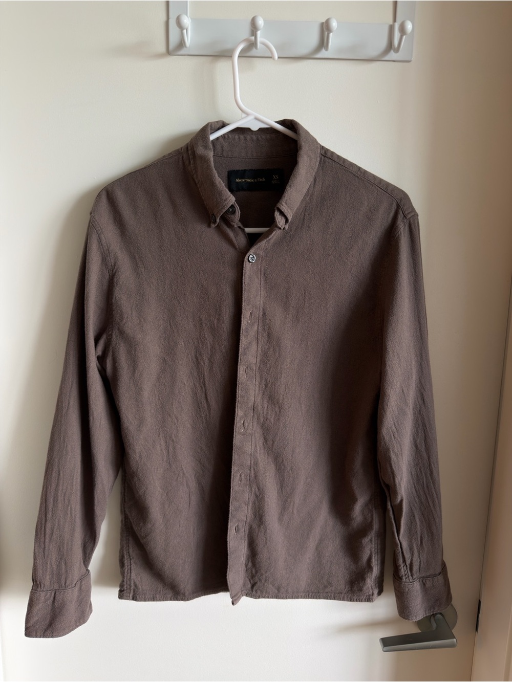 Abercrombie & Fitch Men's Brown Long-Sleeve Button-Down Shirt